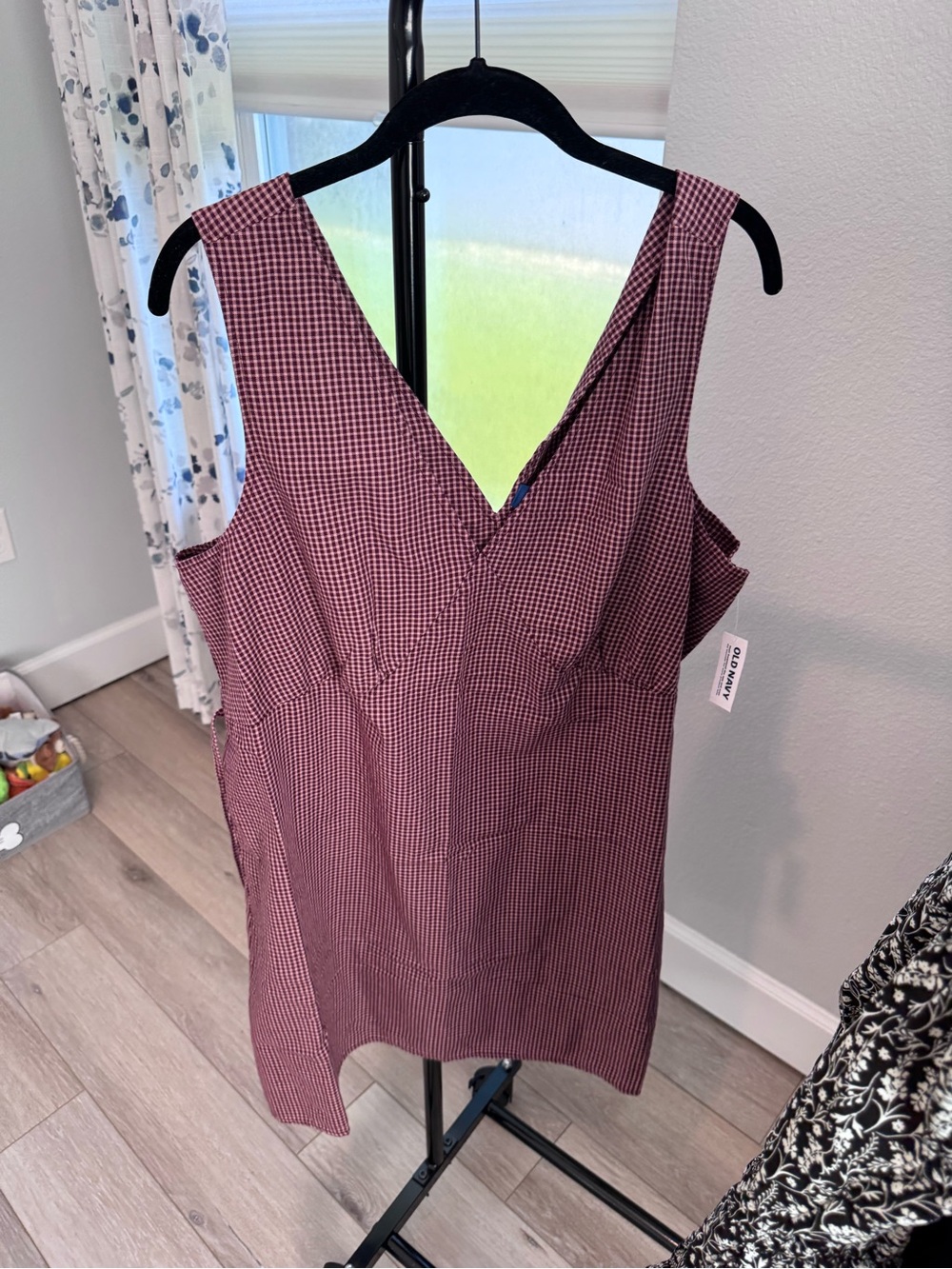 Old Navy Burgundy Gingham V-Neck Tunic